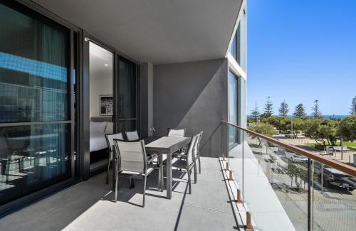 North Fremantle Apartment | Fremantle 1-Bed Close to Beach & Shops