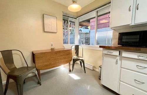 Fremont House | Fremont Nirvana | Chic Townhome Near Bars & Eats