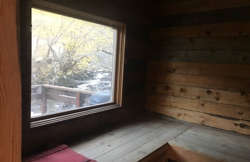 Riggins Cabin | French Creek Inn. Creekside Cabin with Fire Sauna