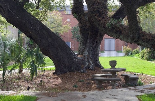 Pascagoula Condo | French Quarter-Style Downtown Executive Apartment