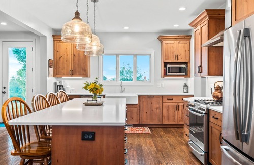 Cedar House | French Rd Farmhouse In Heart Of Leelanau County