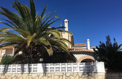 Molinell Ski Chalet | Frente al Mar. Velazquez. Luxurious Villa, 30 m from the sea