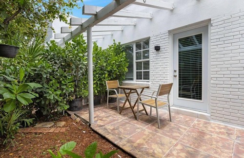 Victoria Park Condo | Fresh Cozy Studio – Victoria Park Near Beach