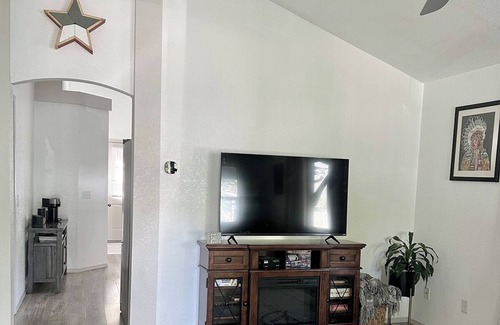 Missoula House | Fresh, Peaceful Home in Quaint Neighborhood