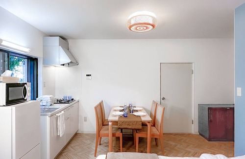 Toshima Apartment | Fresh & Spacious 40sqm. Parkview Apt. - Central Tokyo - 10min Train to Shinjuku