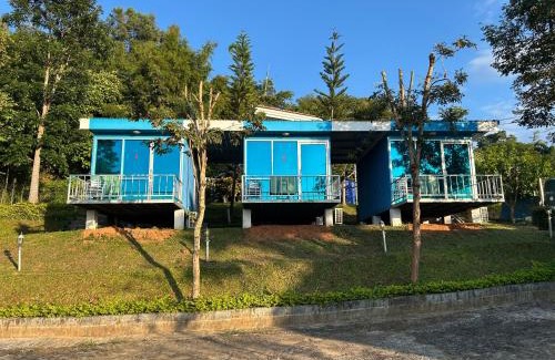 Khao Kho Cabin | FreshBloom View เขาค้อ Blue House