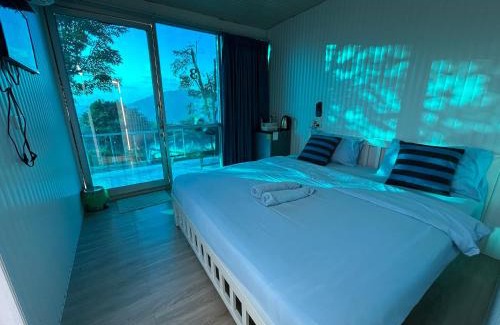 Khao Kho Cabin | FreshBloom View เขาค้อ Blue House