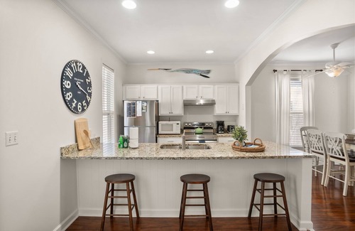 Port Royal House | Freshly Painted -Saltwater Retreat! Close to Parris Island/Sands Beach!