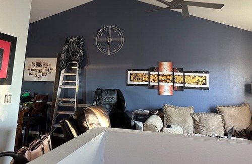 Millard House | Freshly redecorated modern room in West Omaha - massage chair + full gym