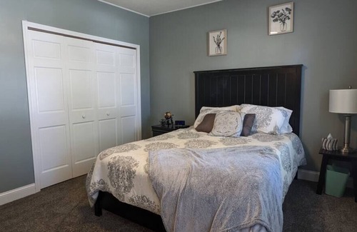 Davenport House | Freshly Renovated 3BR House near Genesis West, SAU