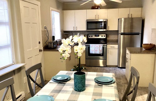 Southgate Villa | Freshly Updated Home close to Downtown and Beaches