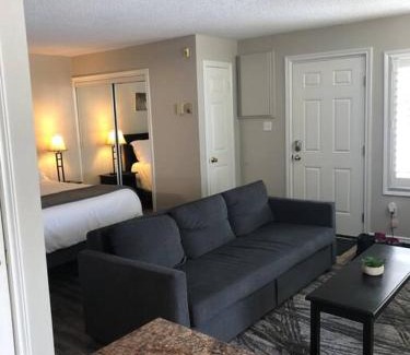 Craigleith House | Freshly Upgraded Cozy Studio @ North Creek Resort
