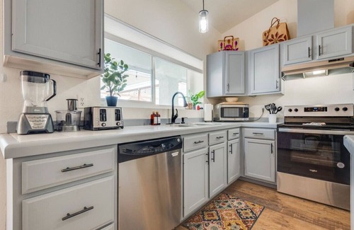 Bullhead City House | Freshwater Fun | Family Game Room & Pet Friendly
