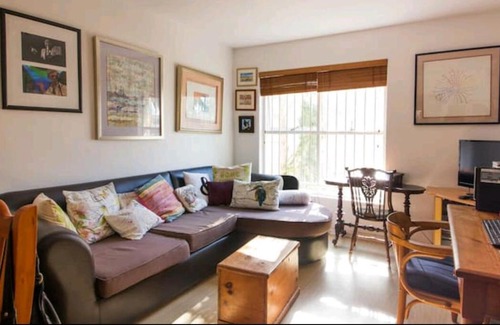 Fresnaye Apartment | Fresnaye Close Apartment- Sea Point