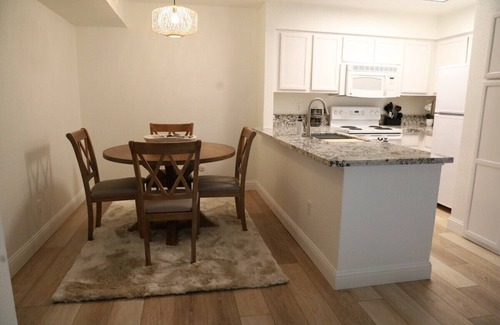 Downtown Condo | Fresno's Melrose Place - Close to CRMC Fresno