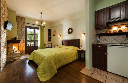 Elati House | Fretzato Traditional Guest House