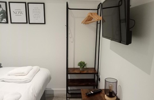 Wroxton Apartment | Friars Hill Apartment