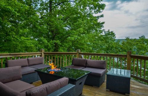 McHenry House | Fridays Escape