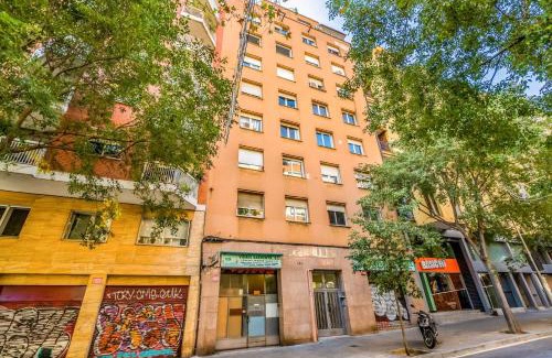 el Fort Pienc Apartment | Fridays Flats Arc De Triomf - Solar & Spacious