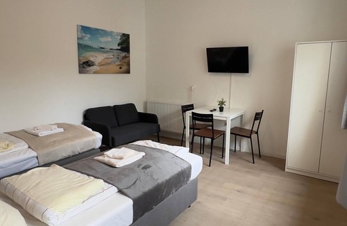 Neumuenster House | Friedrichstraße 8 W3 - 2 bedrooms
