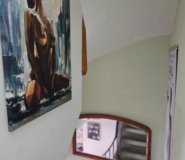 Laken Bed & Breakfast | Friend House