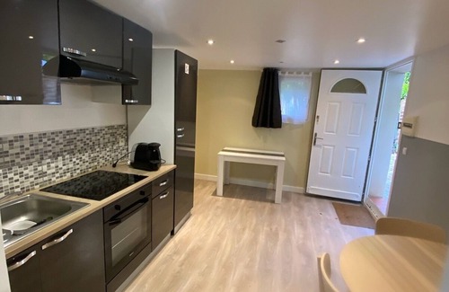 Aix-en-Provence Apartment | Friendly and quiet 10 minutes walk from the rotunda