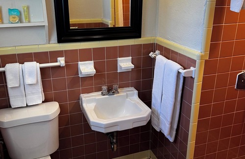Edgewater House | ❤️FRIENDLY & CLEAN BOUTIQUE MOTEL 3❤️