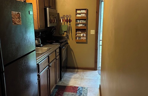 Laurelville Cabin | Friendly Fawn sleeps 4, or rent all 4 for 20. Horseback riding across the Rd!