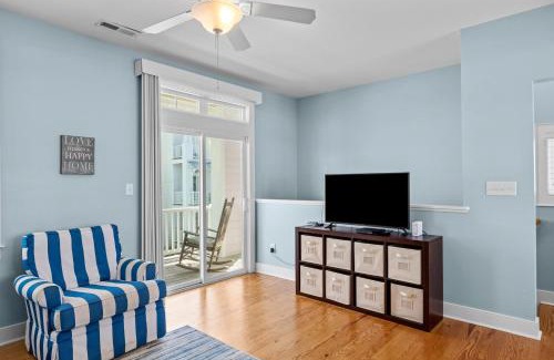 Atlantic Beach House | Friendly Flamingo