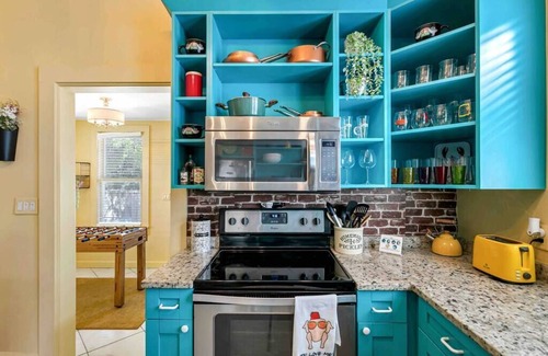 East Ybor House | FRIENDLY House - 2/2 walkable to all of Ybor