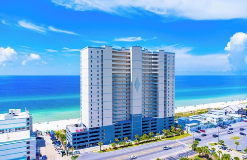 Open Sands Condo | Friendly Starfish @ Ocean Reef enjoy spacious 4-br 3 bath Spacious Corner unit