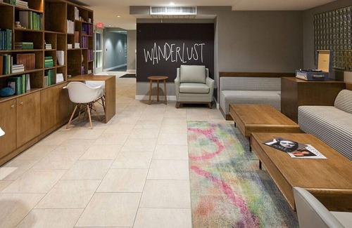 Venice Hotel | Friends Getaway! Swimming Pool, Short Distance from Abbot Kinney Boulevard!