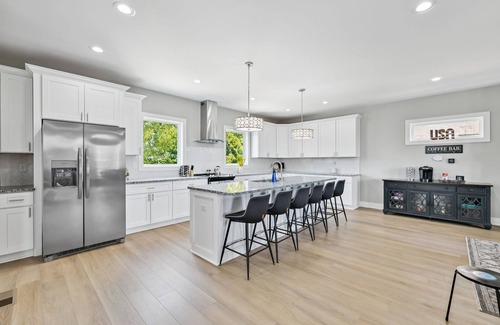 Buena Vista House | Friends in Skyline Places - Luxurious Brand New Build, Great for Groups, 10 min to Downtown Nash!
