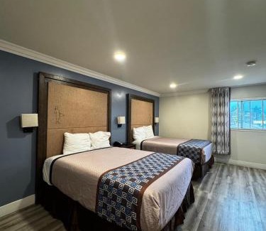Mid City Hotel | Friendship Motor Inn