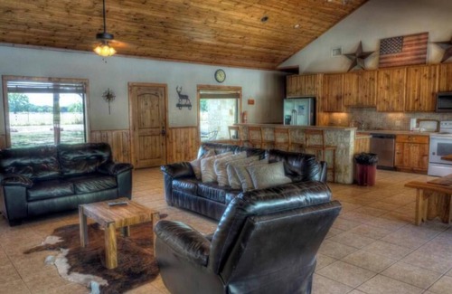 Leakey Other | Frio Pecan Farm House 31
