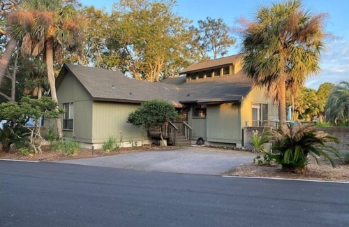 Saint Helena Island Cottage | Fripp Haven Cottage w/Cart & Golf Course Views