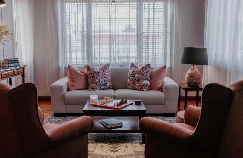 Swakopmund Bed & Breakfast | Fritz Manor Bed and Breakfast