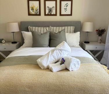 Erudgere House | Frog Hill 8 bedroom luxe rural retreat near town with 2 houses