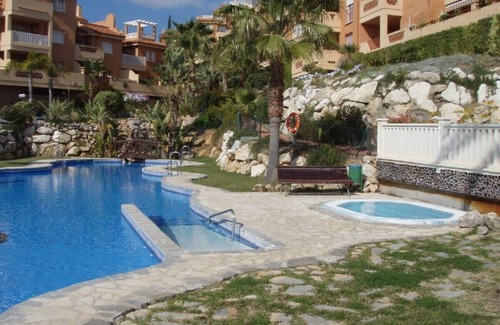 Urbanizacion Hacienda las Chapas Apartment | FROM £245pw, 2/3bed Sleeps 6 CABOPINO, MARBELLA, SOUTH FACING BALCONY.
