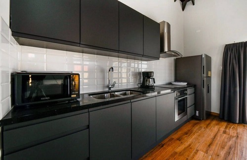 Santa Cruz House | From its exclusive nature location, the secluded villas embrace open-air layouts