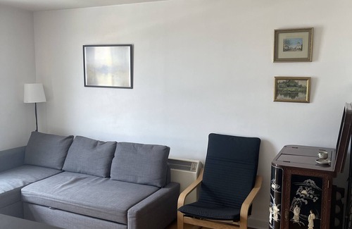 Queenstown Apartment | From this ideally locatednstudios are easy to get to anywhere.