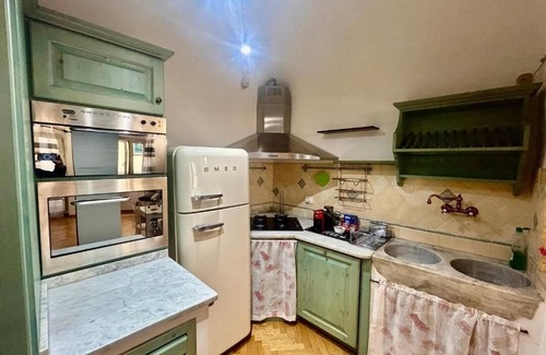 Prato Apartment | FROM THOMAS DOWNTOWN