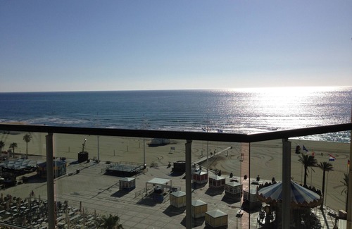 Mediterranee Apartment | FROND DE MER T5 APPT 4 STARS 125 m², PANORAMIC TERRACE 121 m² IN CANET PLAGE