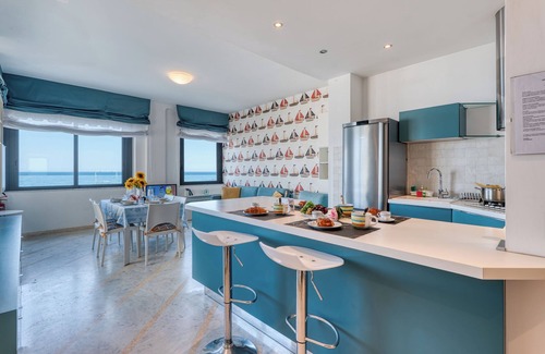 Laigueglia Apartment | Front Beach Magic Sea - 20m From The Sea, Laigueglia, Italy