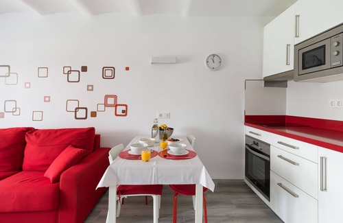 Playa del Aguila Apartment | FRONTLINE WITH GARDEN