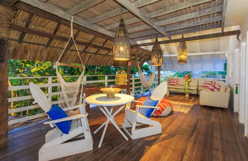 Zona Norte Ski Chalet | Front line beach house, ¡perfect for groups!
