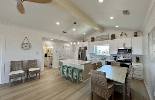 Galveston House | FRONT/ONLY ROW! TWO BEACH FRONT BEDROOMS WITH DIRECT ACCESS TO THE DECK!