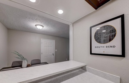Georgetown Apartment | Frontdesk | 1 BR 10 mins to ND Stadium
