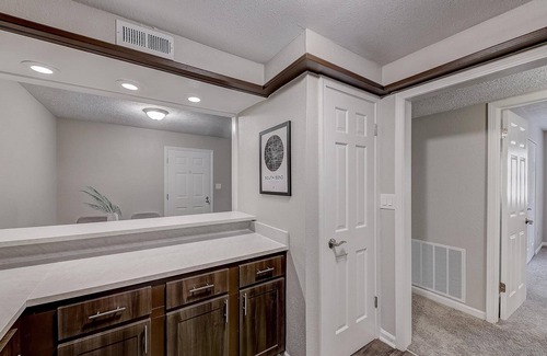 Georgetown Apartment | Frontdesk | 1 BR 10 mins to ND Stadium