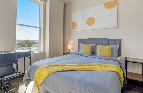Louisville Apartment | Frontdesk | 2 BR Apt near Highland Festival Ground